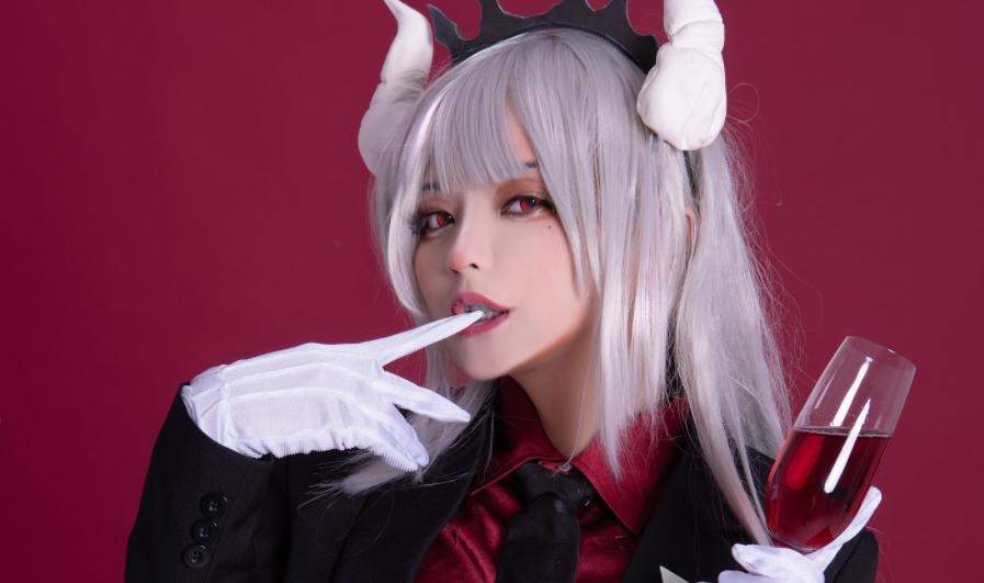 Trở thành SIMP chúa với loạt ảnh cosplay Lucifer trong Helltaker cực hấp dẫn và "chết người"