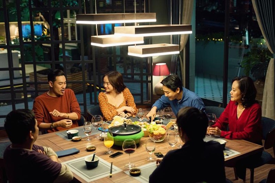 Doanh thu cực khủng của Tiệc trăng máu chỉ sau 2 tuần công chiếu