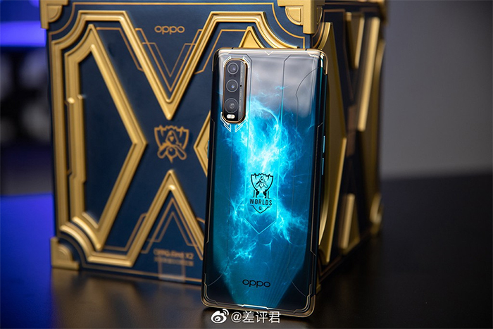 LMHT: SofM khoe với người hâm mộ một phần quà đặc biệt được OPPO trao tặng sau khi CKTG 2020 kết thúc