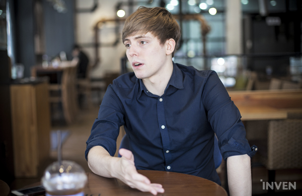 LMHT: Cộng đồnh Hàn Quốc phẫn nộ khi T1 chọn LS và Polt để dẫn dắt đội tuyển trong năm 2021