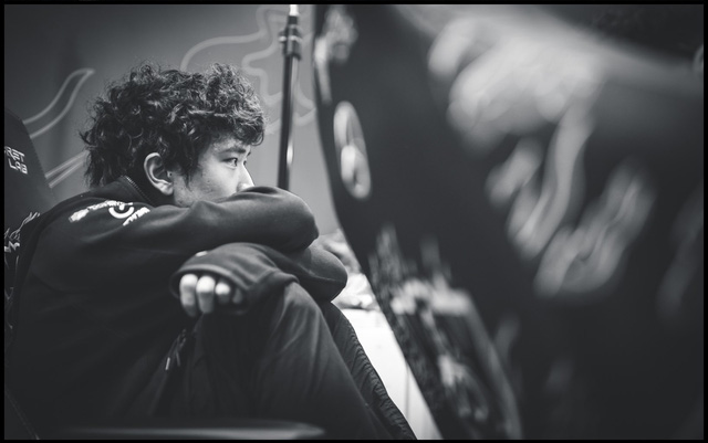 LMHT: huangfeng miệt mài luyện tập vì ám ảnh thất bại tại CKTG 2020 vừa qua