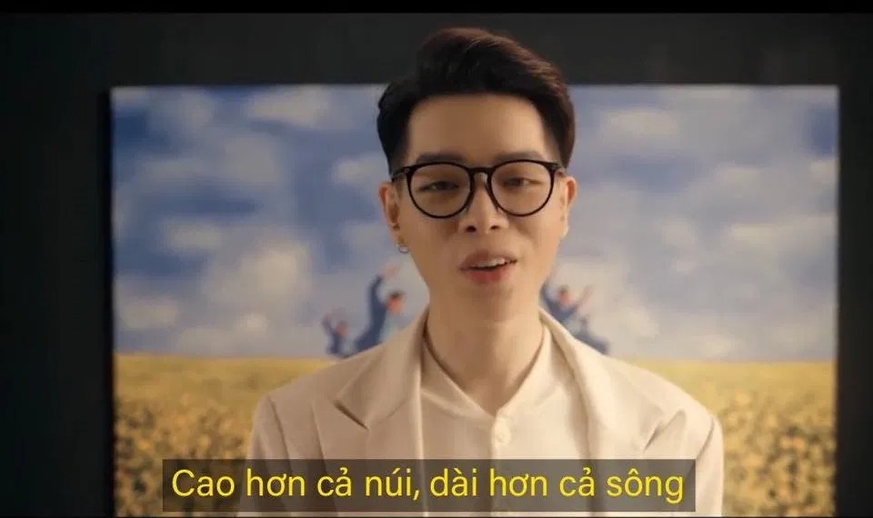 Tìm hiểu nguồn gốc của meme "Cao hơn cả núi, dài hơn cả sông" hài hước trên mạng xã hội