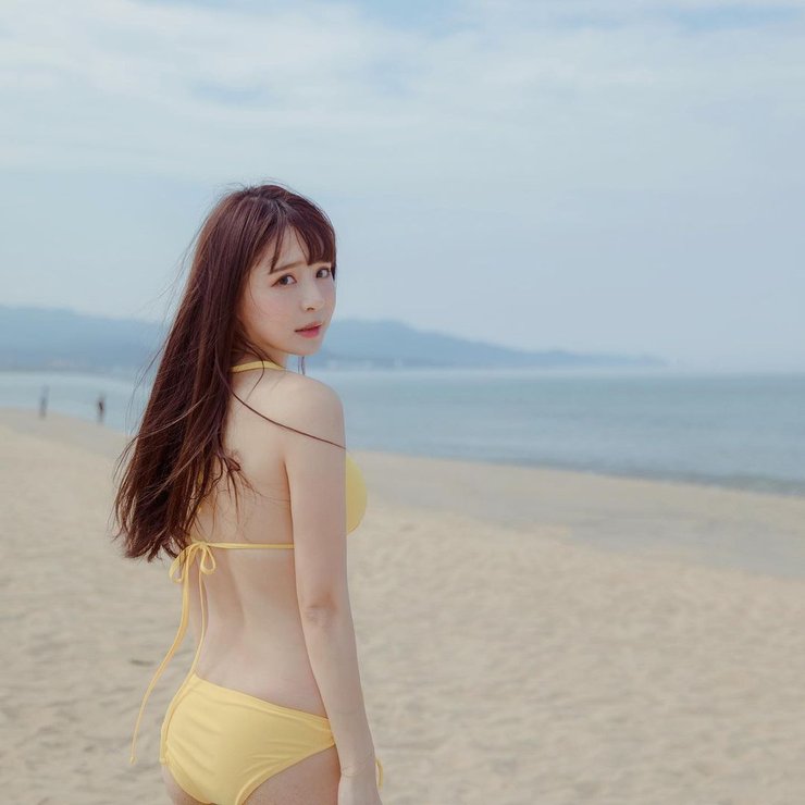 Nữ Streamer Đài Loan livestream và quên tắt camera khi tắm khiến người xem "há hốc mồm"