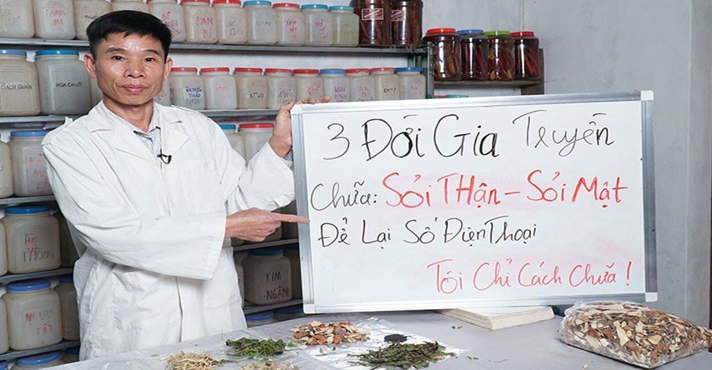 Meme "Ba Đời Gia Truyền Nhà Tôi Chữa Sỏi Thận" là gì mà lại được cộng đồng mạng chia sẻ nhanh đến chóng mặt như thế?