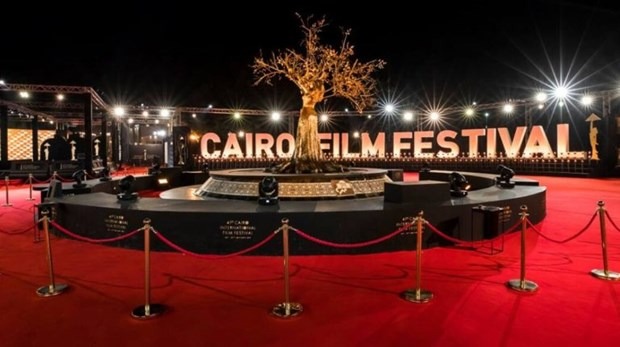 Công chúng sửng sốt khi LHP quốc tế Cairo vẫn khai màn bất chấp COVID-19