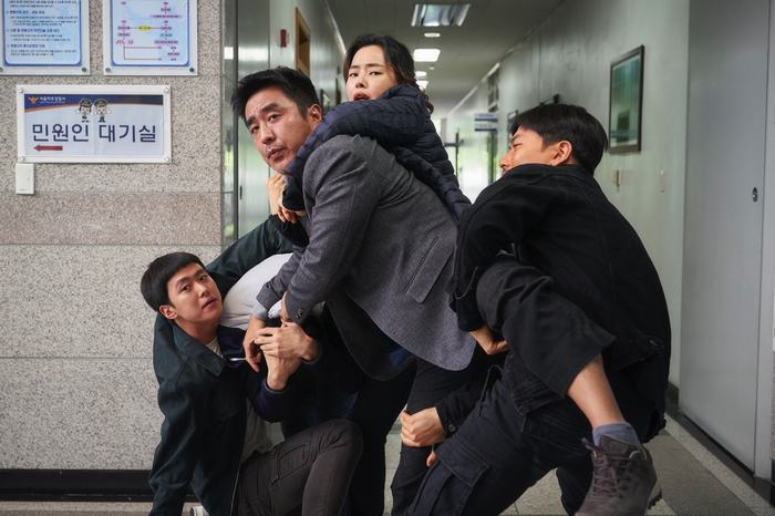 Review phim Nghề Siêu Khó - Khi gà rán Hàn Quốc thành tâm điểm