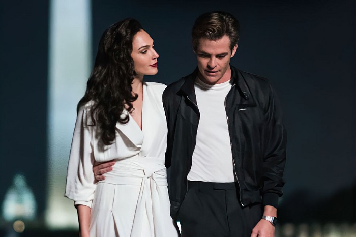 Review Wonder Woman 1984: Giá trị của ước mơ và sự thật