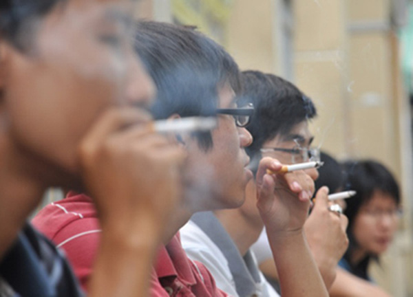 Khói thuốc - Kẻ thù số một của mọi game thủ bước chân tới chốn phòng net