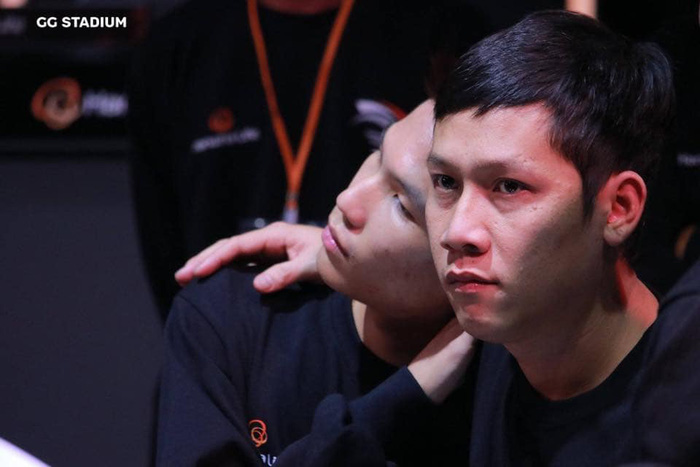 Thầy Giáo Ba chính thức "cạn tình cạn nghĩa" với Sena sau khi anh trộm tiền của Chubby