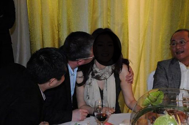 Vén màn bí mật đằng sau dịch vụ 18+ "bữa tối cùng các ngôi sao" của showbiz Hoa ngữ