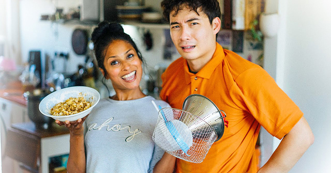 Uncle Roger là ai ? Nhân vật nổi tiếng vì sự hài hước trong các video chê công khai cách 'nấu gạo rửa cơm' trên BBC