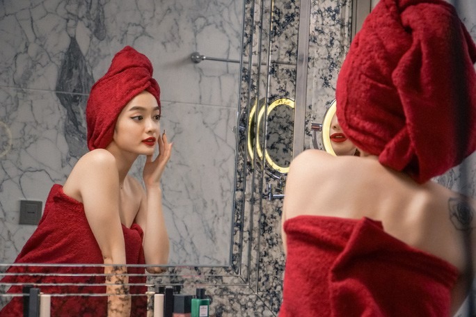 Kaity Nguyễn lột xác nóng bỏng, quyến rũ với cảnh nóng trong Gái già lắm chiêu V