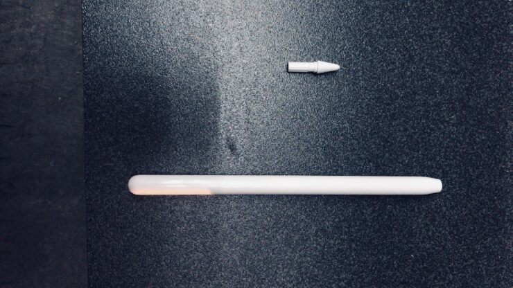 Apple Pencil thế hệ thứ ba rò rỉ với phần thân bóng và đầu bút được thiết kế lại