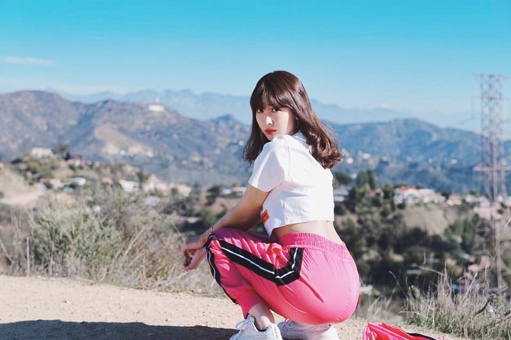 YouTuber xinh đẹp đã nhận được hơn 18 nghìn lượt view chỉ với một video hướng dẫn phối đồ