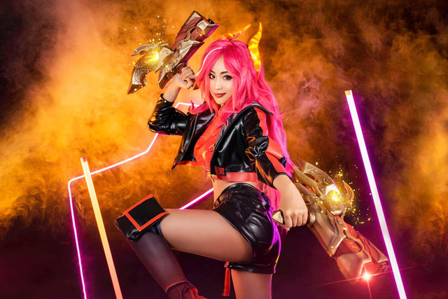 Minh Nghi hóa thân thành Miss Fortune cực nóng bỏng khiến người hâm mộ không khỏi đắm đuối