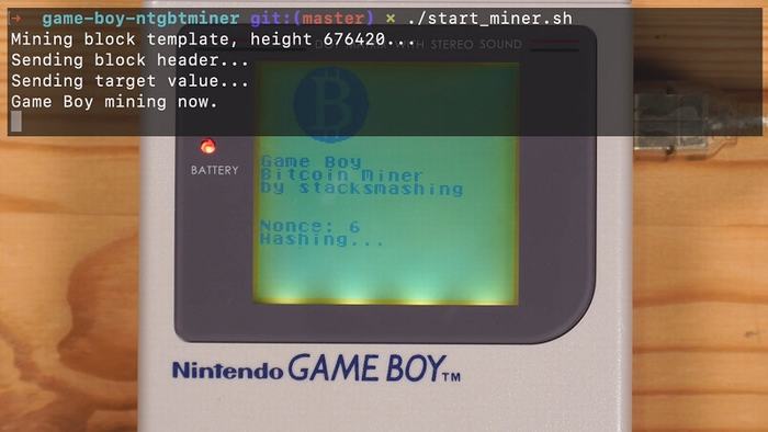 Không chỉ đào Bitcoin bằng PS5, có người còn đào bằng máy Game Boy