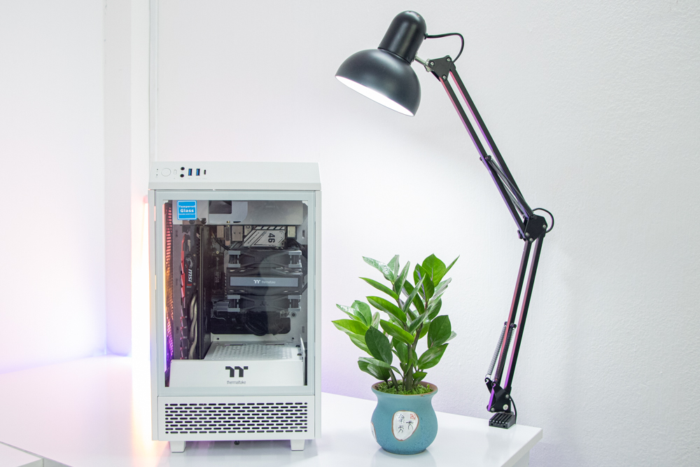 Đánh giá nhanh The Tower 100 White của Thermaltake: Võ case PC "nhỏ nhưng có võ" 