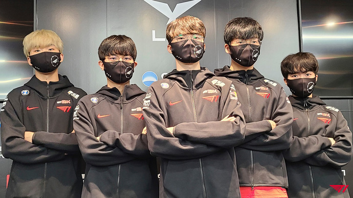 LMHT: T1 bất ngờ được xem là một trong những đội tuyển đáng gờm nhất tại LCK Mùa Hè 2021