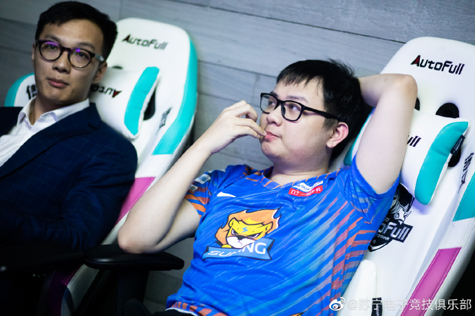 LMHT: SofM bất ngờ bị đẩy xuống vị trí Hỗ trợ trong line-up mới của Suning?