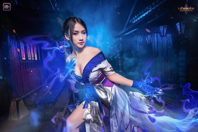 Nữ cosplay-er bất ngờ nhận lời mời làm sugar baby từ đại gia giấu tên vì quá xinh đẹp