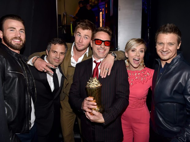 Robert Downey Jr. bất ngờ hủy theo dõi hết các diễn viên Marvel trên Instagram, dân tình đồn đoán sôi nổi