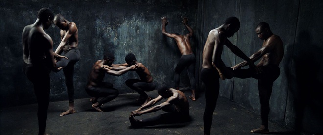 Phim "Vị" không chỉ bị cấm bởi khỏa thân tập thể dài hơn 30 phút?