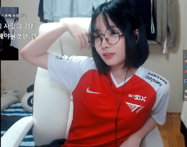 LMHT: T1 lên tiếng xử phạt streamer JisooGirl nhưng lại bị fan chỉ trích ngược lại