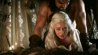 Trước câu hỏi vô duyên về cảnh cưỡng hiếp từng gây tranh cãi trong Game of Thrones, Jason Momoa đáp trả cực gắt