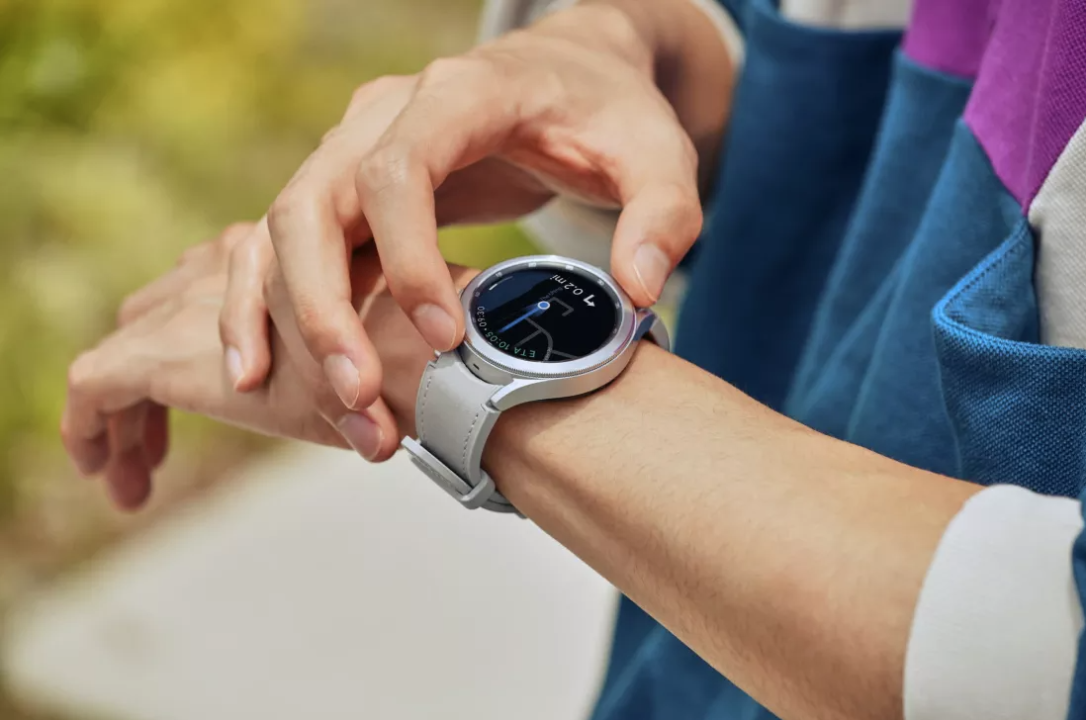 Galaxy Watch4 là smart watch đầu tiên của Samsung tích hợp phần mềm của Google