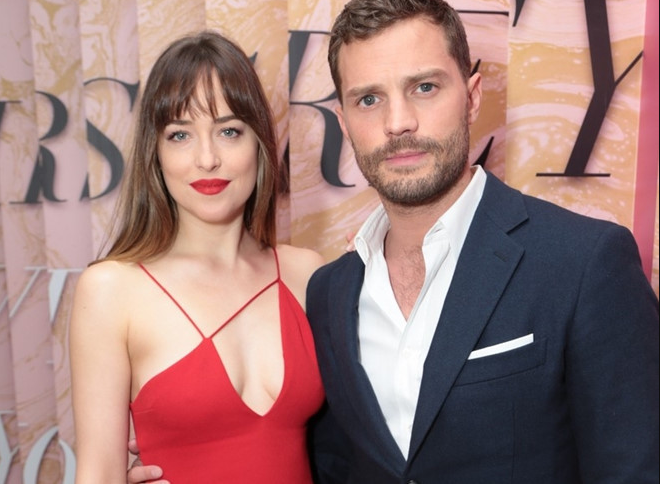 Cặp đôi phim 18+ 50 sắc thái tái hợp sau nhiều năm xảy ra mâu thuẫn 