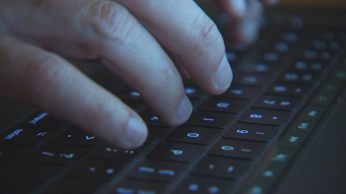 Báo động tình trạng trẻ em bị quấy rối tình dục trực tiếp trên Game online