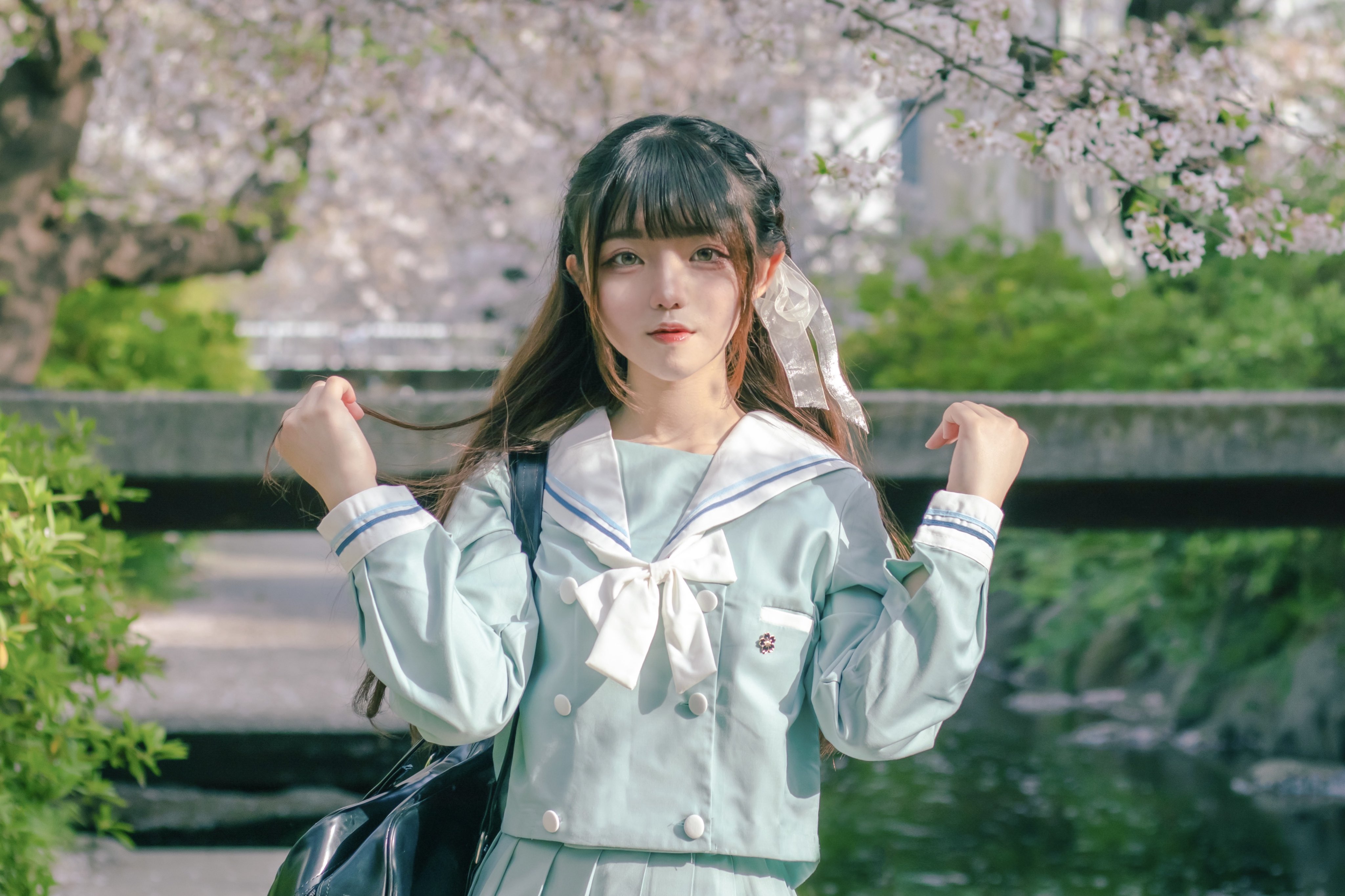 Nữ coser Gen Z Nhật Bản khiến fan ngất ngây với nhan sắc xinh như IDOL nổi tiếng