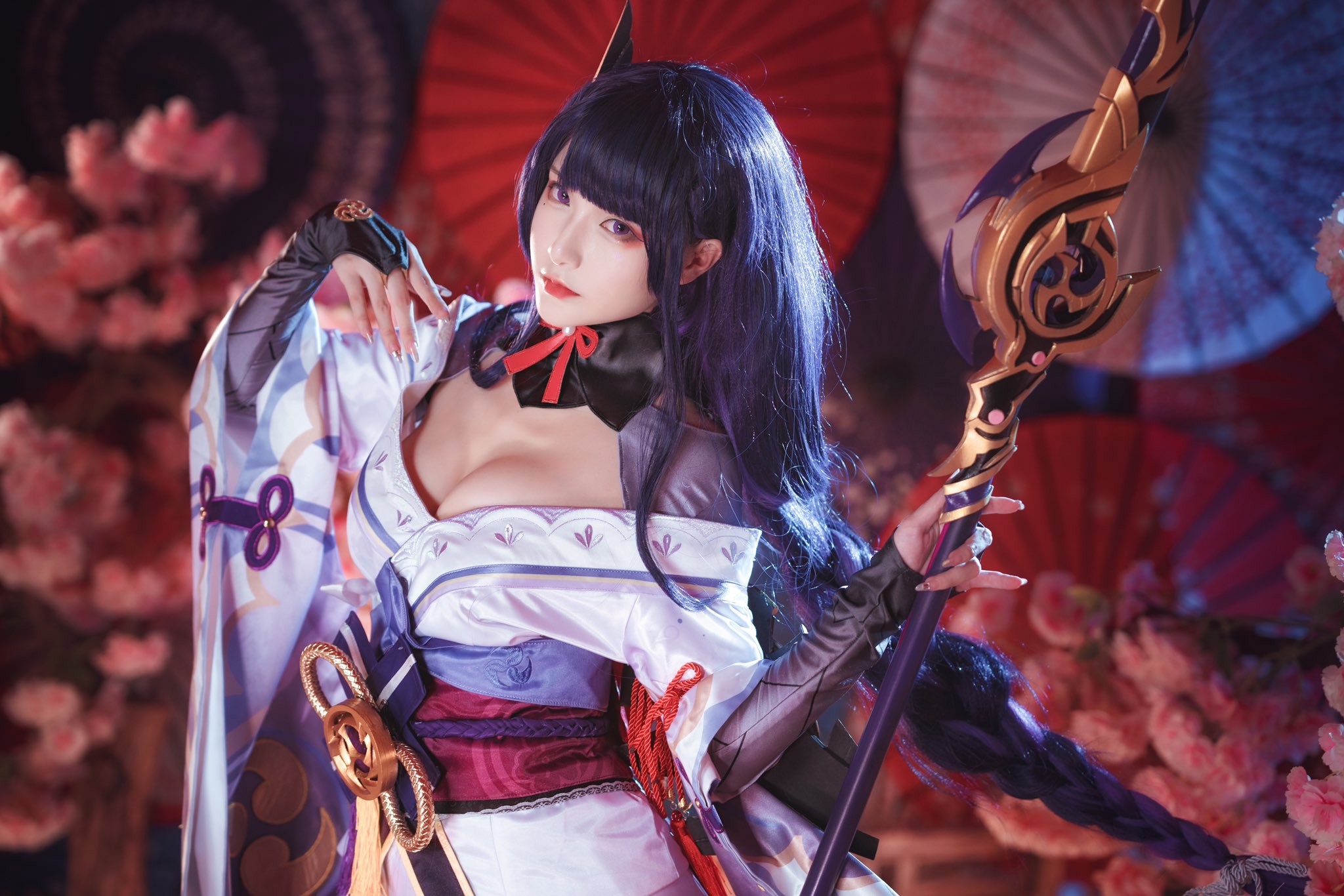 Xuất hiện loạt ảnh cosplay Raiden Shogun đẹp hơn cả bản gốc trong Genshin Impact!