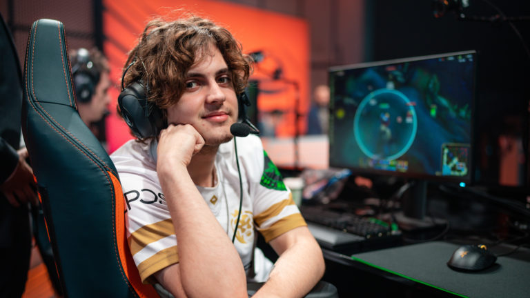 Carzzy hết hạn hợp đồng ngay trước thềm CKTG 2021