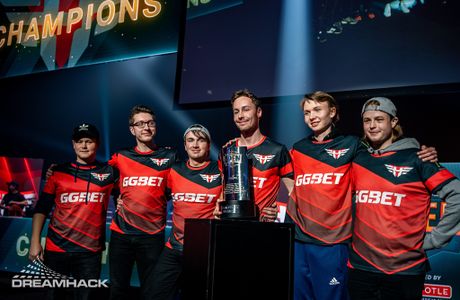 HEROIC bắt tuyển thủ kí hợp đồng cấm phát ngôn về hành vi gian lận của HLV