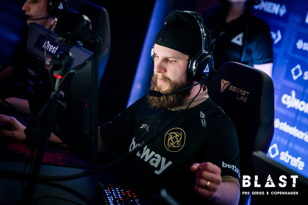 f0rest lí giải cho phong độ đỉnh cao của mình: "Vào thời điểm này, chỉ đơn thuần là đam mê mà thôi"