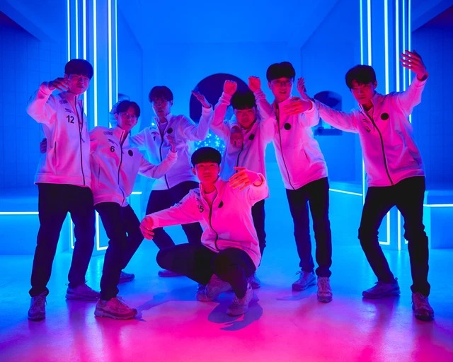 LMHT: Cộng đồng Hàn Quốc vui mừng khi Hanwha Life Esports tiến đến với Tứ Kết CKTG 2021