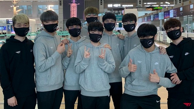 LMHT: T1 tiến hành cải tổ đội hình ngay sau CKTG 2021 với ban huấn luyện là mục tiêu đầu tiên