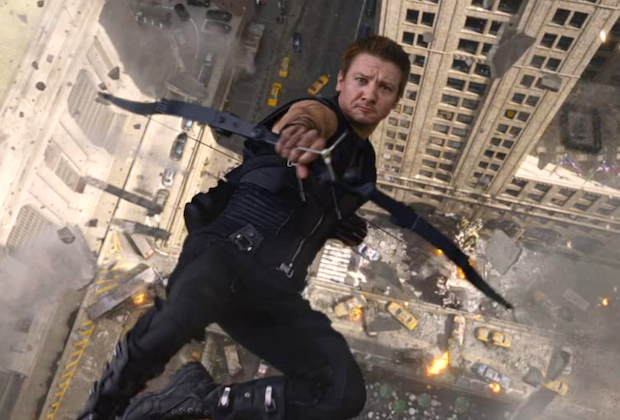 Seri Hawkeye chính thức xác nhận ai là Avenger đầu tiên của SHIELD