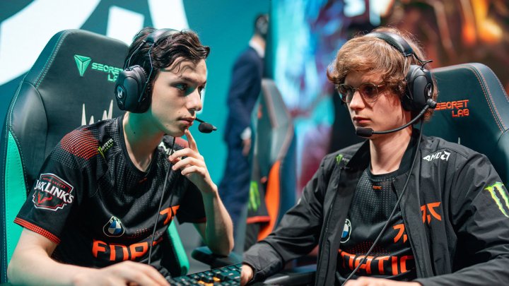Vợ của xạ thủ Upset bị fan hâm mộ đe dọa sau drama CKTG của Fnatic