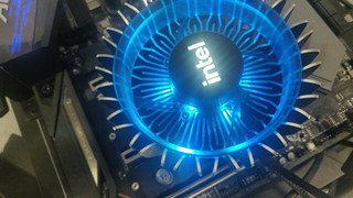 Tản nhiệt RH1 đẹp mắt của Intel được ví như "bếp gas" là Fan tản nhiệt tốt nhất cho dòng Alder Lake 