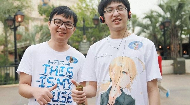 LMHT: SofM bất ngờ đổi sở thích sưu tầm mô hình Anime, bạn gái Lily cũng chỉ biết cạn lời