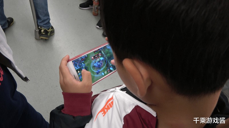 Trung Quốc tăng cường quản lý thời gian chơi game của trẻ em vào kì nghỉ Tết Dương Lịch 2022