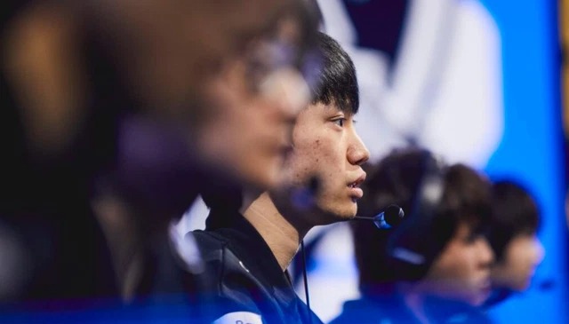 LMHT: Doinb bị game thủ LCK chỉ trích vì lối lên đồ quá sai khi đối đầu với đội tuyển cũ FPX