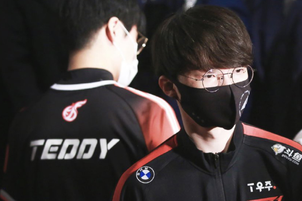 LMHT: Fan đau lòng khi thấy hình ảnh Teddy và Faker không còn chung chiến tuyếtn