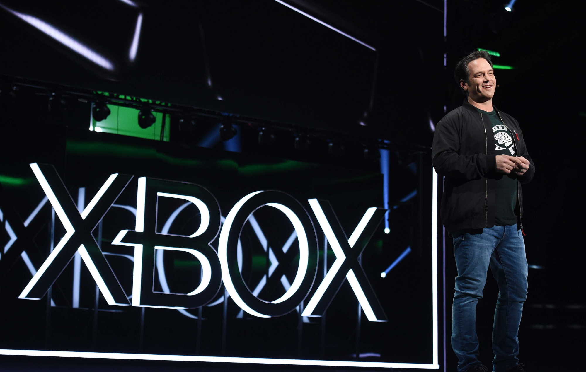 Microsoft khiến cả thế giới bất ngờ với cú vung tiền đầu năm 2022, mang Activision Blizzard về chung một nhà