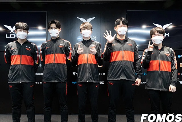 LMHT: T1 đánh giải như đấu tập, xoay tướng liên tục khiến đối thủ cực khó để bắt bài