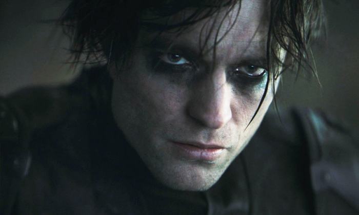 Giữa "cơn bão" trì hoãn ra mắt phim mới, đạo diễn The Batman kiên định cho tháng 3