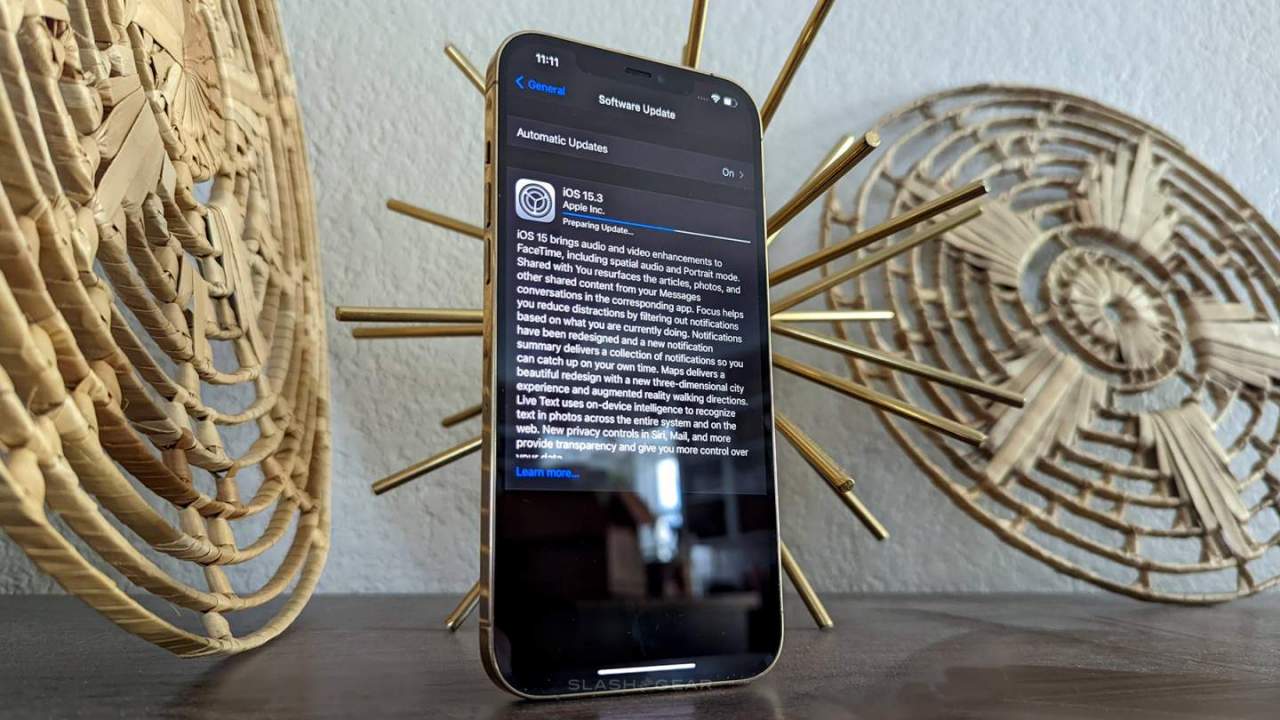 Cách khắc phục iPhone bị đứng khi cập nhật iOS phiên bản mới nhất