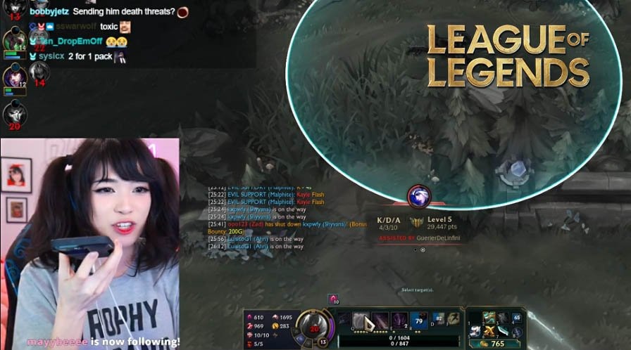 LMHT: Bị hạ gục sau 1 giây, nữ streamer gọi điện thoại cho cha đẻ của Viego ngay trên sóng stream